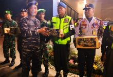 Photo of Pangkalan TNI AL Sangatta Turunkan Satu Pleton Personelnya untuk Pengamanan Malam Tahun Baru