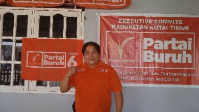 Photo of Partai Buruh Kutim Siap Hadapi Pileg 2024, Semuel Sagai : Target Empat Kursi